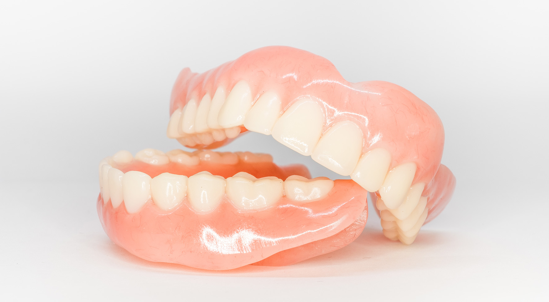 <span color-type="color" style="color: #45494e">Вы получаете качественные протезы за 1 день без дополнительного ожидания и переплат посредникам</span>